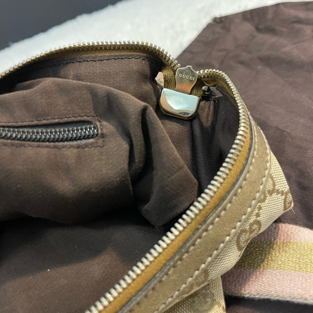 Gucci Beige Monogram Hobo Bag - Picture 12 of 12